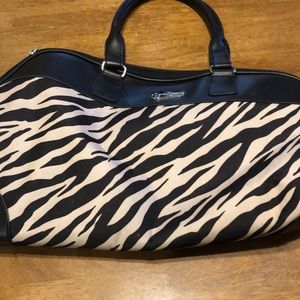 Jessica Simpson weekender